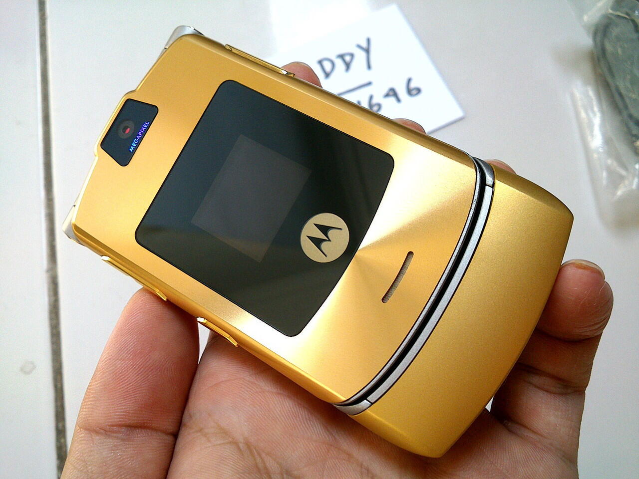= RE-Stock Lagii Motorola RAZR V3i Gold Colour NOS Moto Indo !