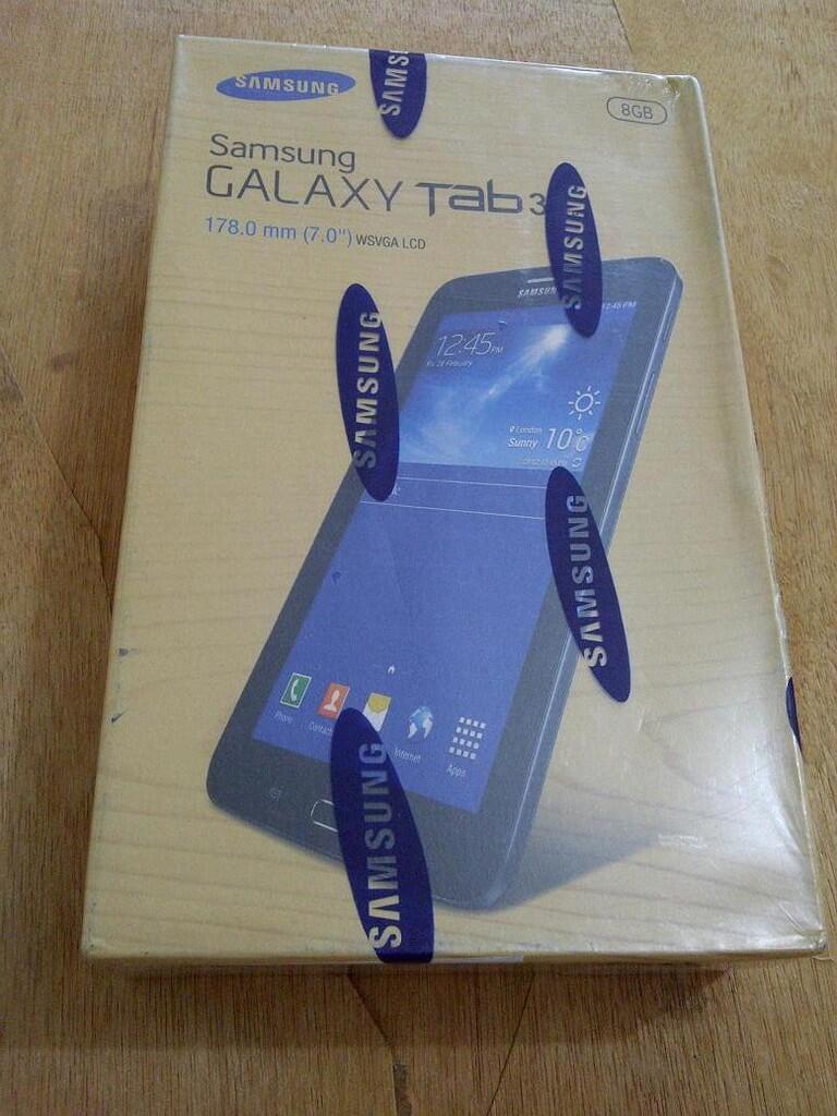 JUAL Samsung Galaxy Tab 3 7" Lite 3G SM-T111 BNIB SEIN