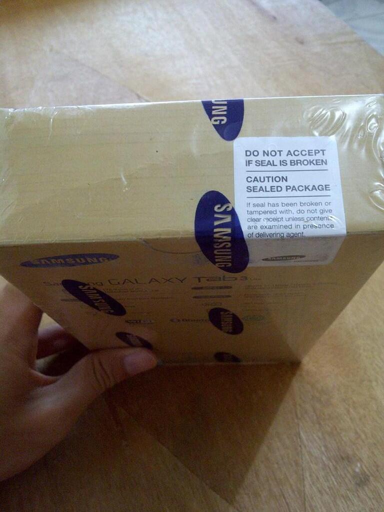 JUAL Samsung Galaxy Tab 3 7" Lite 3G SM-T111 BNIB SEIN