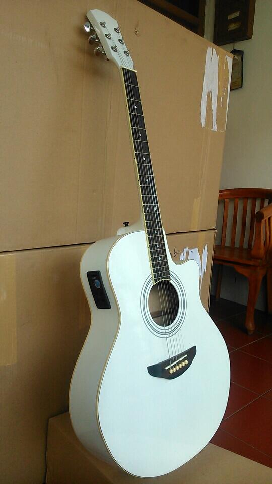 GITAR AKUSTIK ELEKTRIK SPRUCE PREAMP LCD TUNER BANDUNG