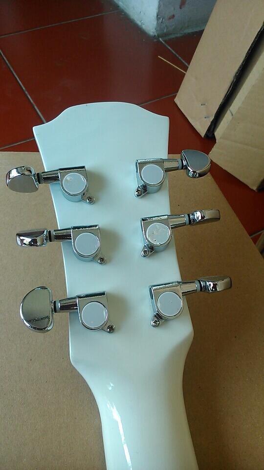 GITAR AKUSTIK ELEKTRIK SPRUCE PREAMP LCD TUNER BANDUNG