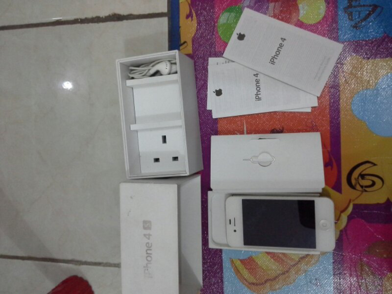 Jual cepet (BU) Iphone 4s