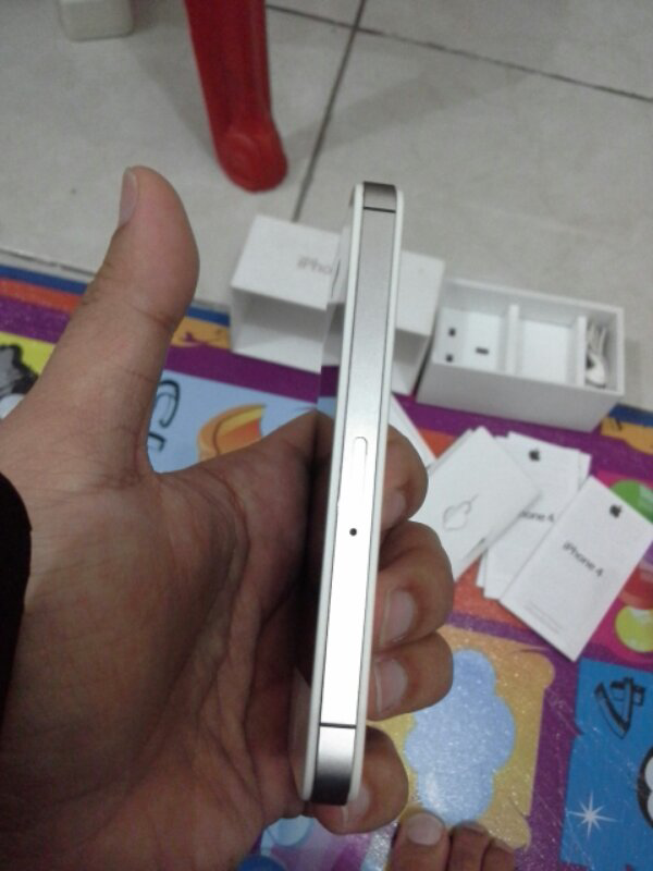 Jual cepet (BU) Iphone 4s