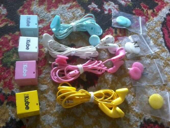 MP 3 PLAYER THE KUBE, HANYA SEUKURAN DADU TAPI SUARA BOLEH DI ADU
