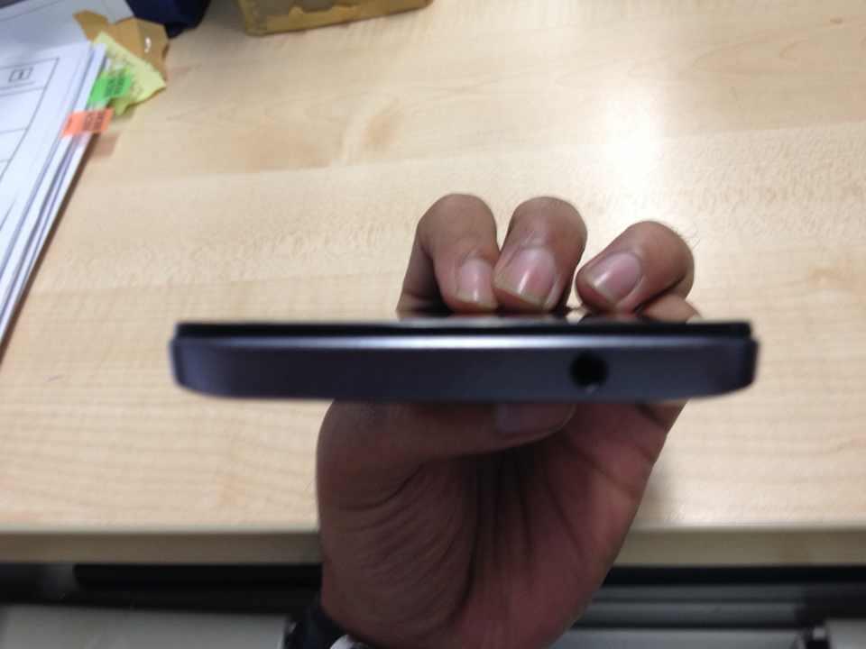 Lenovo S660 Titanium
