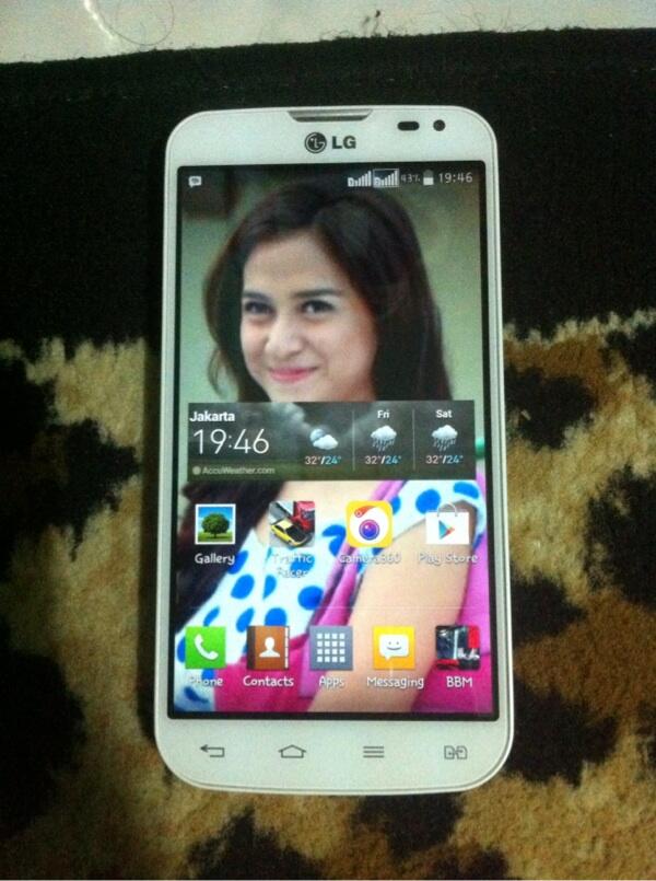 LG L90 dual White colour