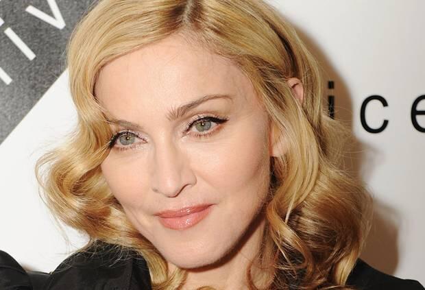  Madonna, terkenal memiliki selera tinggi. 