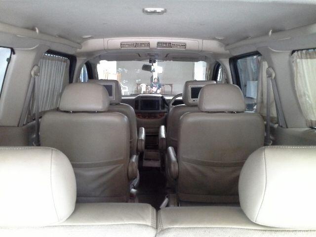OVER KREDIT SERENA HWS AT 2006 HITAM, 10,5jt