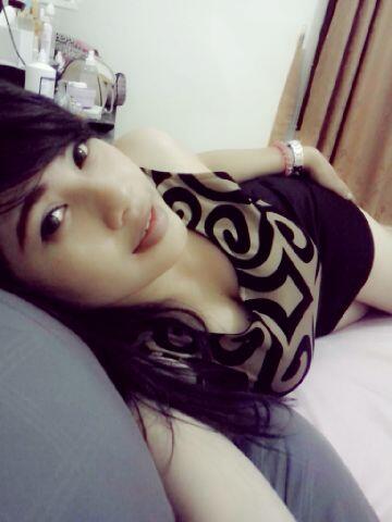 FOTO FOTO ARTIS CAFE CORONA