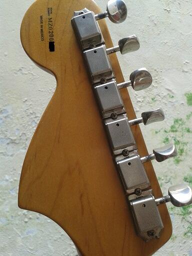 Sale..!!! Fender Stratocaster deluxe series Hss th 2000