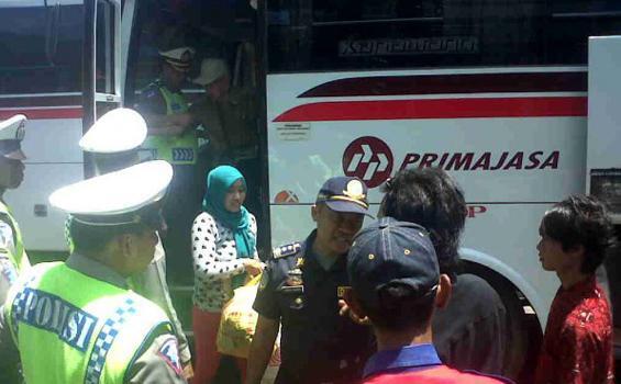 Tips Mudik bagi yang menggunakan angkutan umum, khususnya saat di Terminal Bus