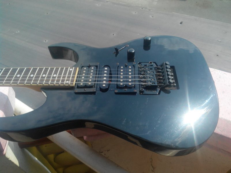 ibanez gio grg 270 hitam updown dan merah semiupdown mulus dibekasi
