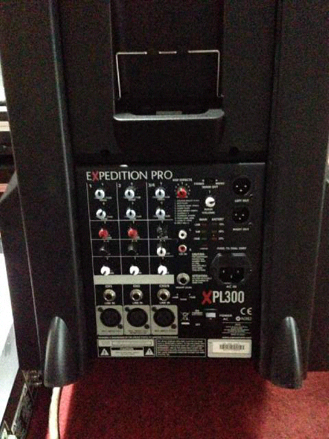 SAMSON PORTABLE SPEAKER XPL300 (BARANG BARU , STOK LAMA) murahhhh!!!!