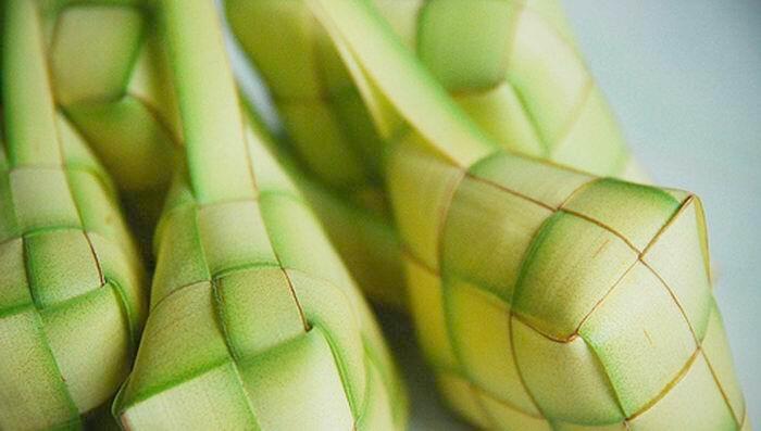 Yuuuuk! Belajar Bikin ketupat sendiri (pic+Vid)