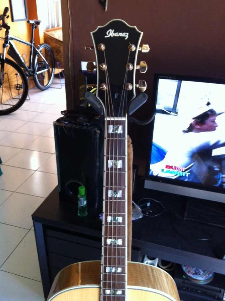 WTS IBANEZ SGE 530 NT ACOUSTIC GUITAR