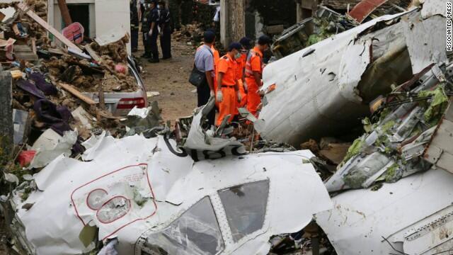 &#91;Breaking News&#93; Pesawat TransAsia jatuh di Negara Taiwan