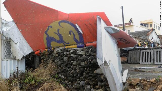 &#91;Breaking News&#93; Pesawat TransAsia jatuh di Negara Taiwan