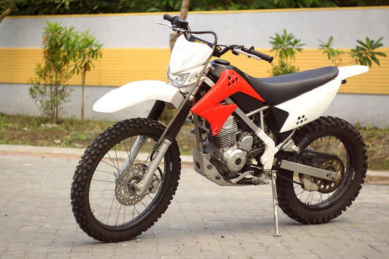 Terjual Jual  Motor  Trail  Kawasaki KLX 150 Siap Trabas 