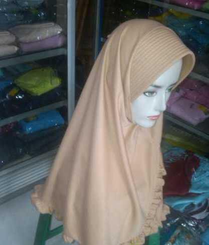 Jilbab instan bahan kaos jenis PE
