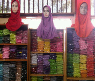 Jilbab instan bahan kaos jenis PE
