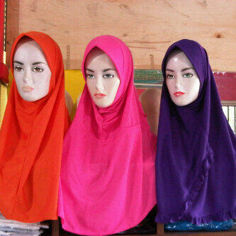 Jilbab instan bahan kaos jenis PE