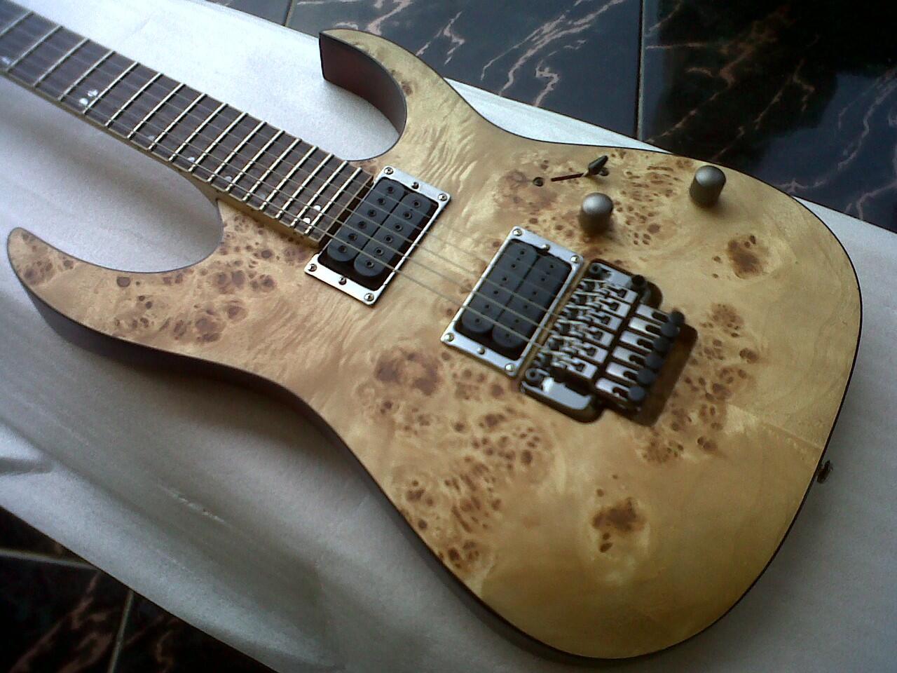 RG POPLAR 2014 RG RASA S - SERIES 770PB. ORIGINAL GAN..NECK PREMIUM