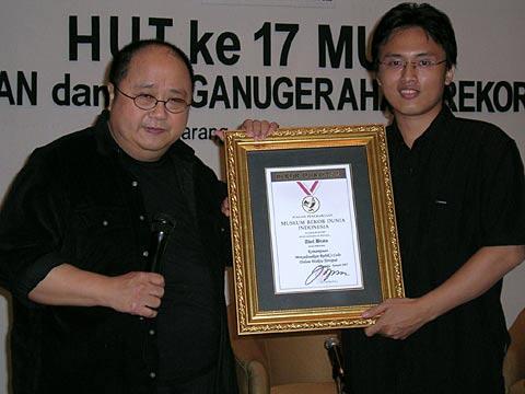 Kamu akan pintar dan kelihatan ganteng saat memainkan permainan ini..