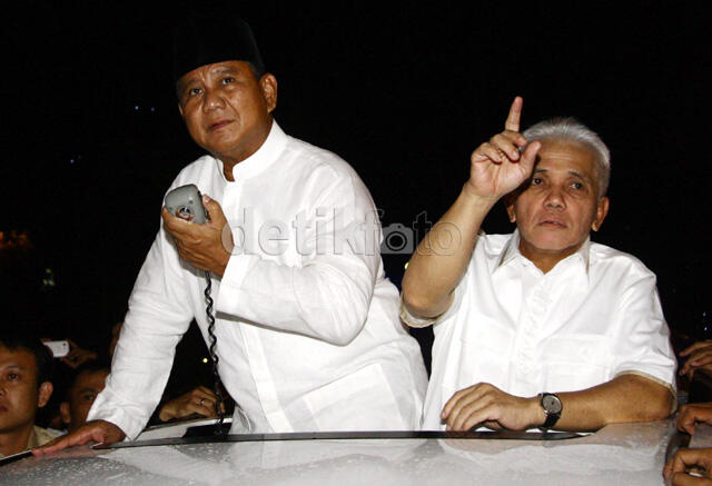 Pak Hatta Rajasa yang lelah, capai, tidak semangat ( cermati foto2 ini)