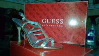 WANT TO SELL SEPATU GUESS ORIGINAL 100% LADYS MASUK! GENTLEMAN BUAT CEWEKNYA MONGGO