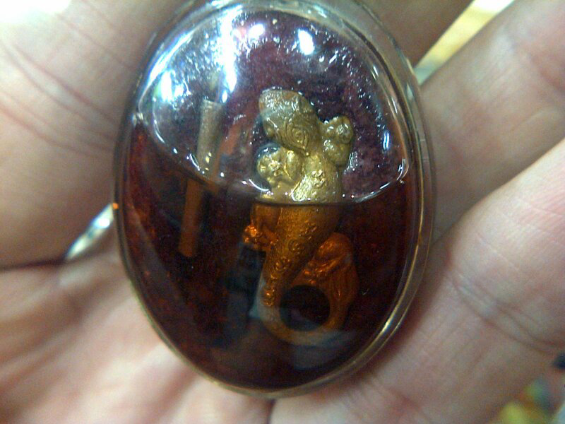 Thai Amulet"mae per" achan perm praidam