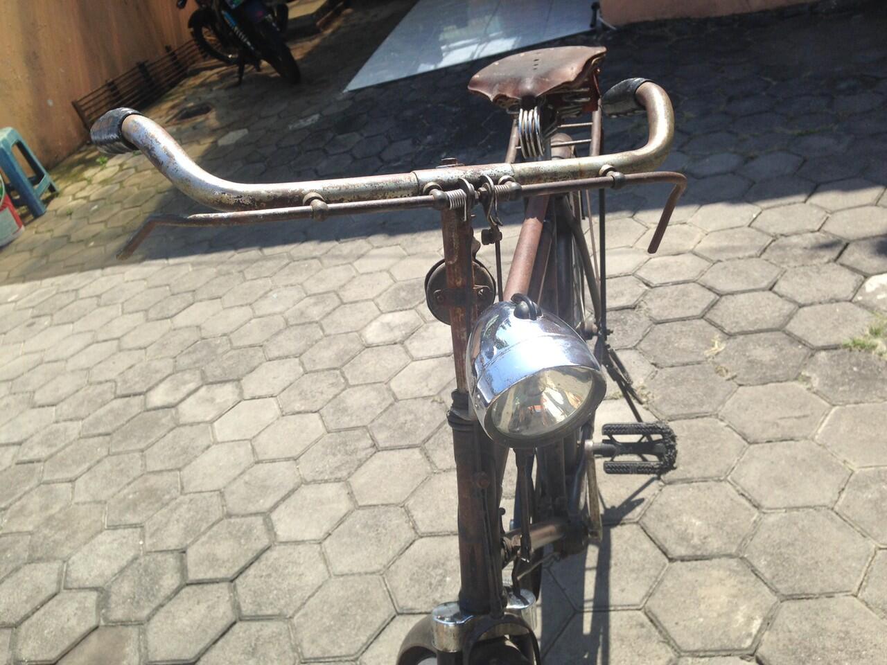 sepeda onthel antik langka