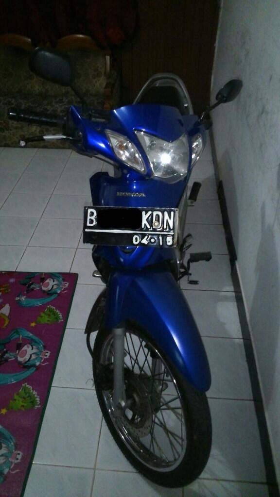 Terjual Jual Motor Honda Karisma X 125 tahun 2005 