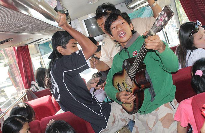 Piknik Ceria Bersama Organisasi Karang Taruna di Pacitan, Jawa Timur