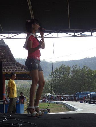 Piknik Ceria Bersama Organisasi Karang Taruna di Pacitan, Jawa Timur