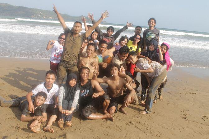 Piknik Ceria Bersama Organisasi Karang Taruna di Pacitan, Jawa Timur