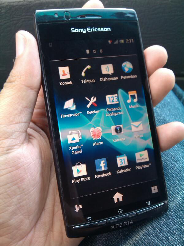 JUAL BU..MURAH SONY XPERIA ARC Fullset cod bandung
