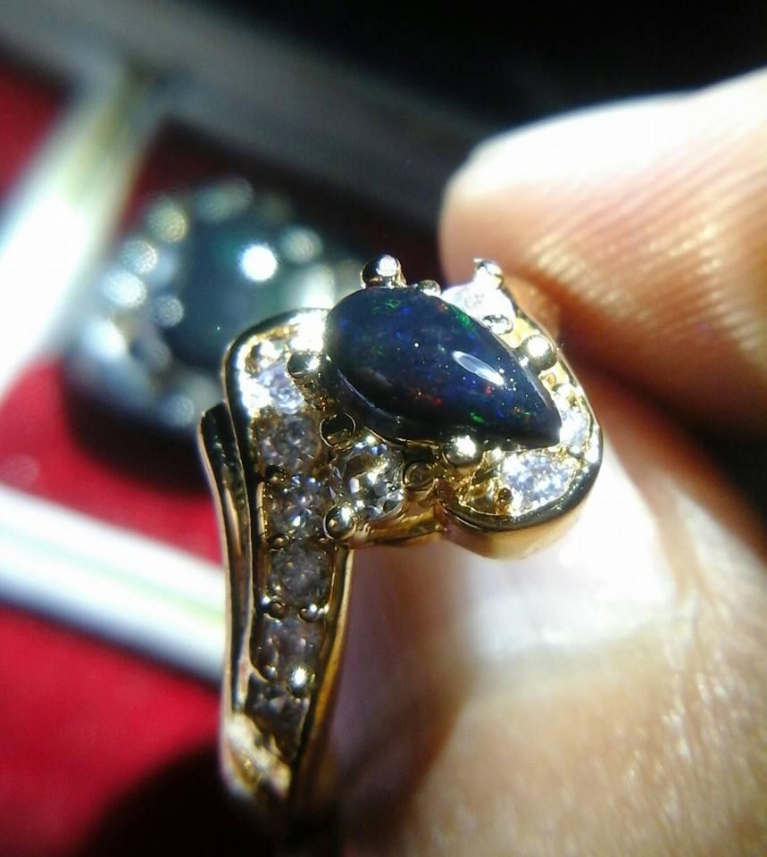 4 pcs kalimaya banten : black opal solid, teh, teh kristal, dn susu.