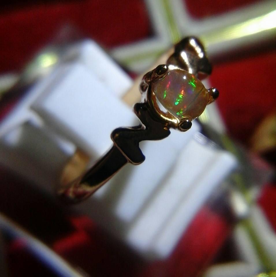 4 pcs kalimaya banten : black opal solid, teh, teh kristal, dn susu.