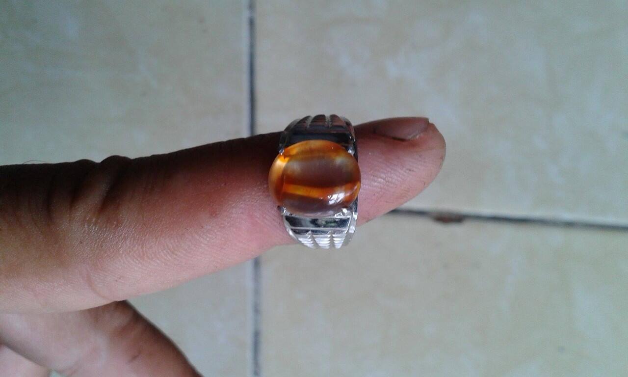 Batu Cincin Achan
