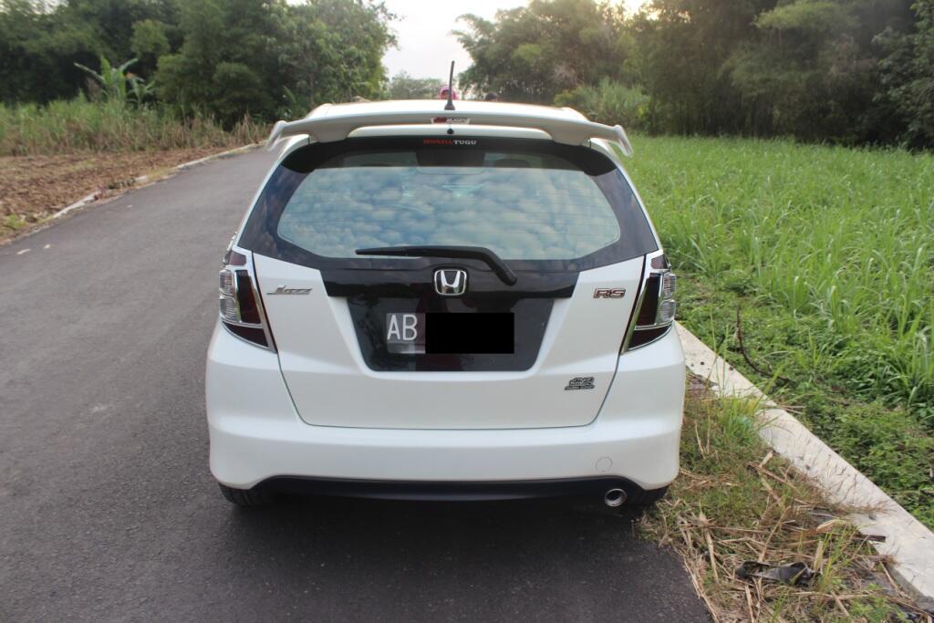 Terjual Dijual Honda Jazz RS Matic Tahun 2010 Putih Mutiara Istimewa