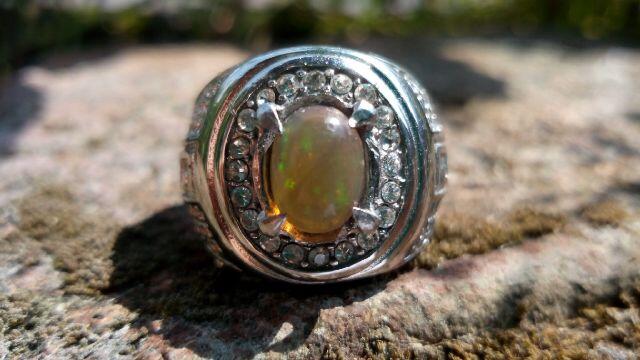 WTS BATU CINCIN KALIMAYA BANTEN . black opal, teh, susu, cristal