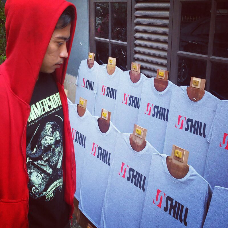 vendor sablon kaos satuan,,harga pelajar nih gan,,