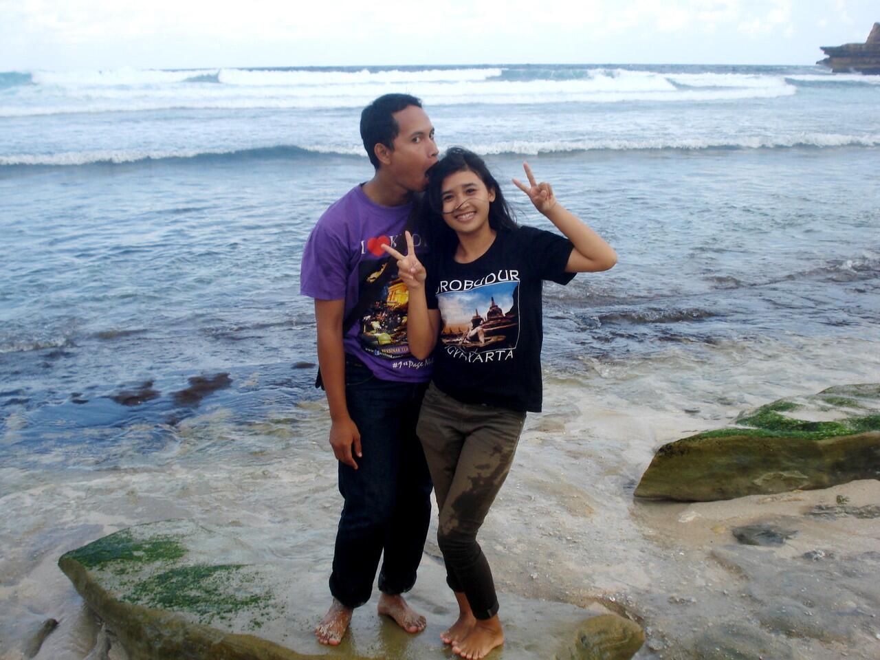 TRIP AT SANGGAR BEACH, TULUNGAGUNG