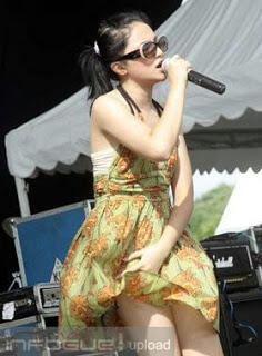 Marshanda Cuma SENSASI