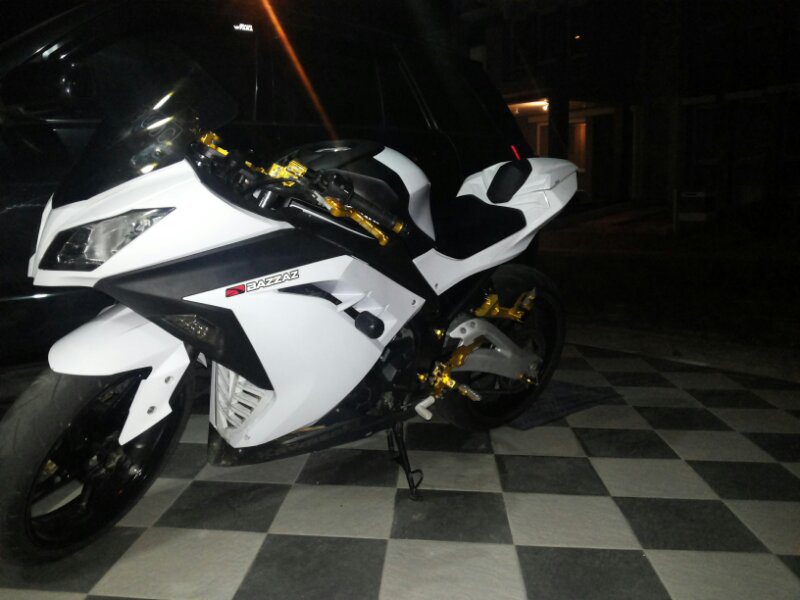 Terjual Kawasaki ninja 250fi 2014 white  KASKUS