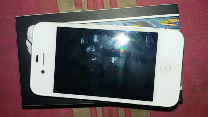 iphone 4 8gb putih garansi resmi 2015 semarang