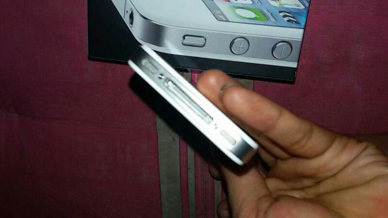 iphone 4 8gb putih garansi resmi 2015 semarang