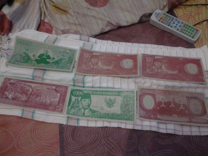 Jual Uang Soekarno pecahan 1000 dan 10000