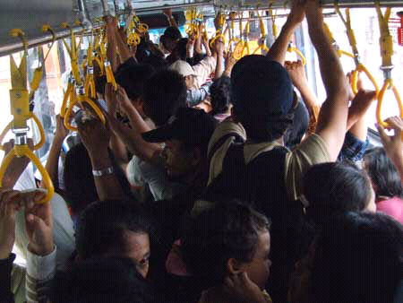 SukaDuka + Tips Menaikin TransJakarta