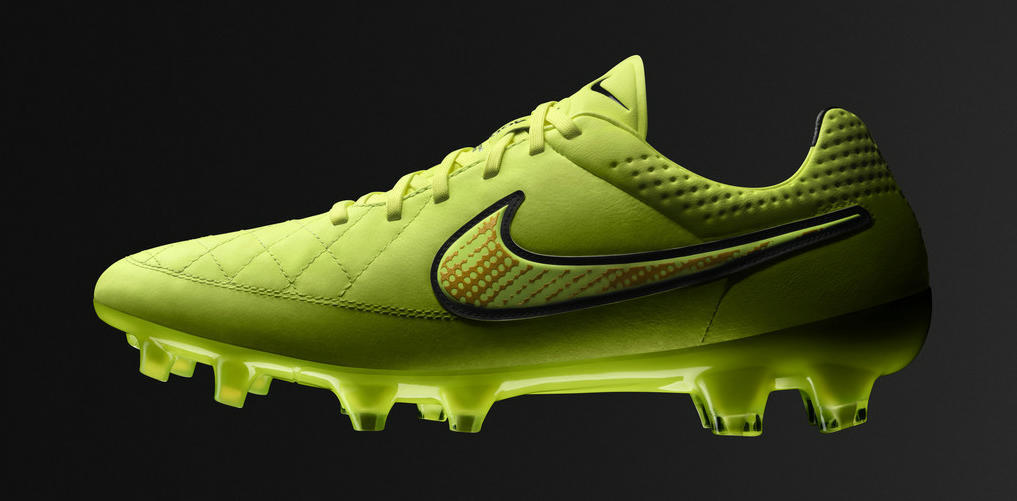 Teknologi Sepatu Bola Teranyar Milik Nike di Piala Dunia 2014 - Cekidot Gan